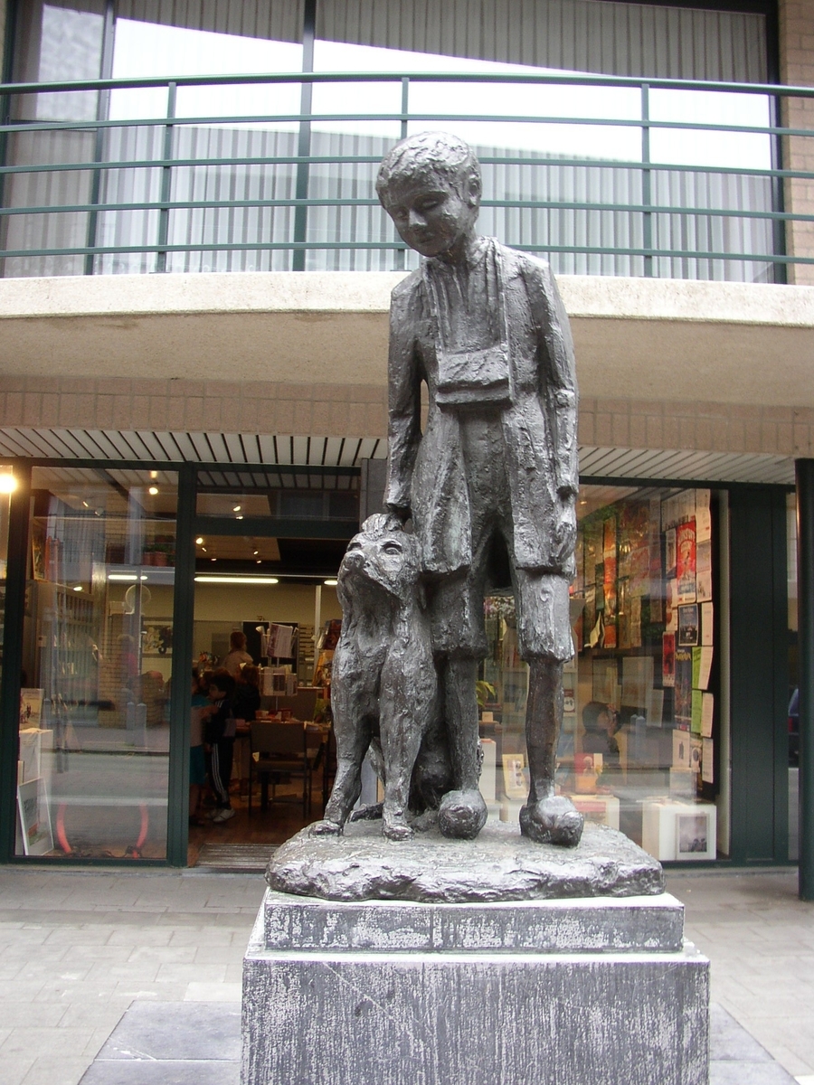 Standbeeld Nello en Patrasche
